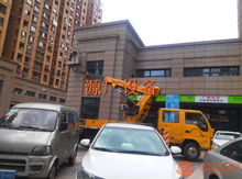 蘇州虎丘區(qū)橫塘街道租借登高車樹枝修剪高空作業(yè)安全路燈車借租方便