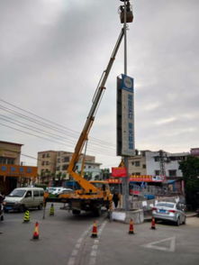 佛山高明區(qū)荷城高空車出租 路燈車出租 升降車出租