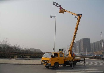 黔南18米路燈車出租
